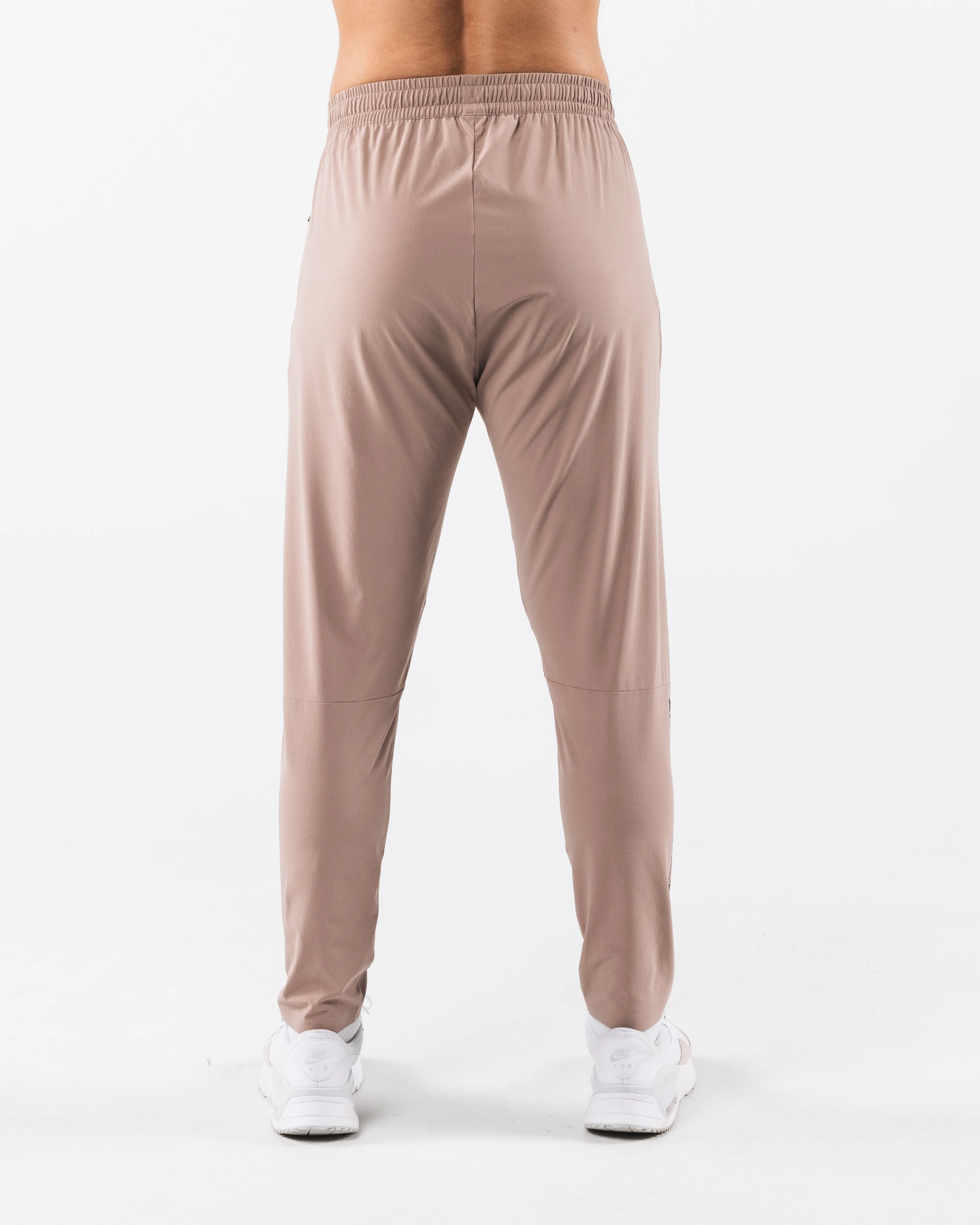 Swift Training Pant - Sand