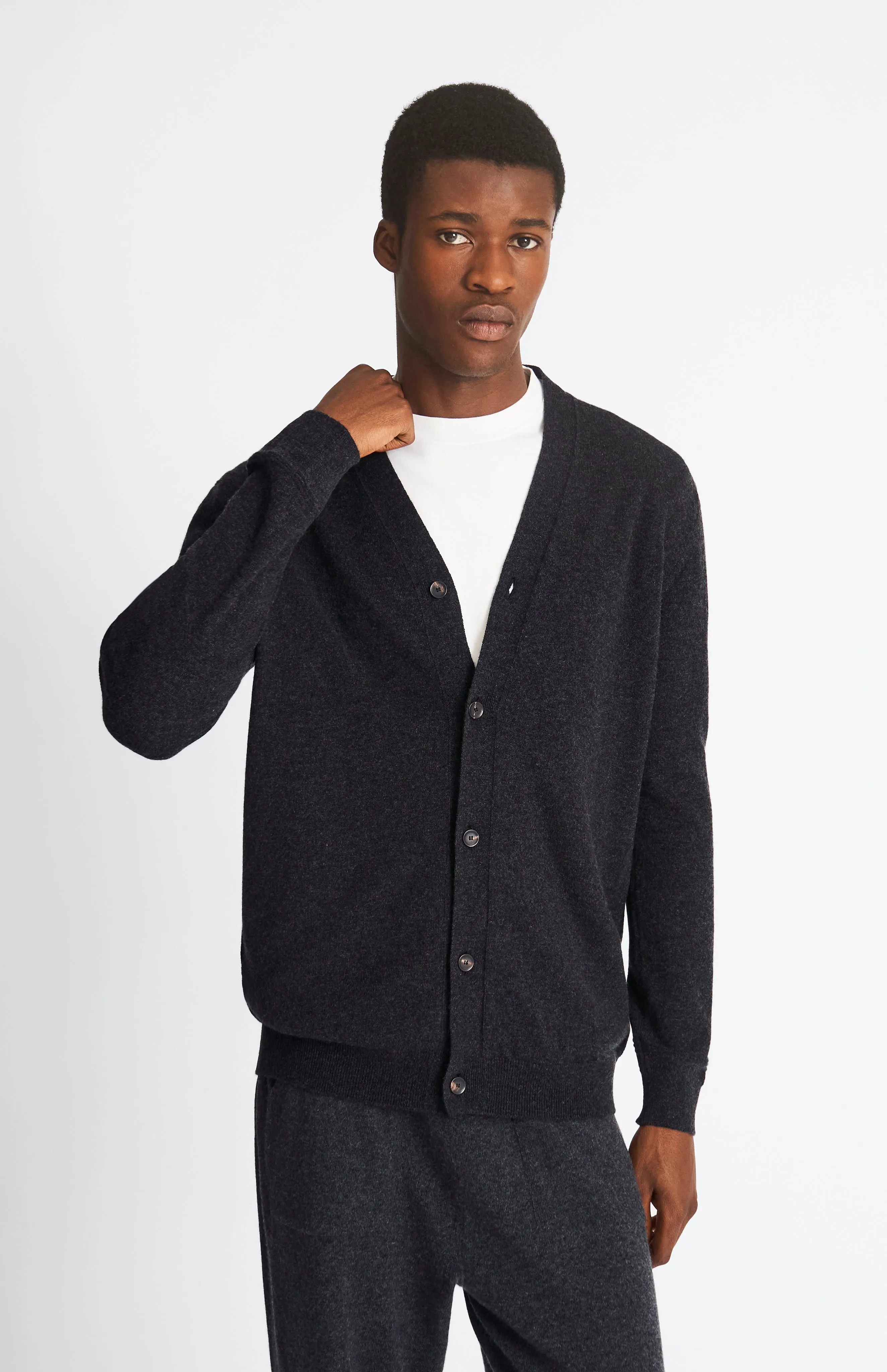 V Neck Cashmere Cardigan In Charcoal